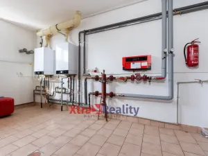 Prodej komerční nemovitosti, Modlany - Drahkov, 2300 m2