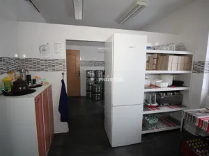 Prodej komerční nemovitosti, Rudná, Hořelické náměstí, 500 m2