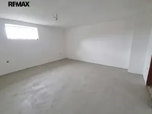 Prodej bytu 3+kk, Moravany, Květná, 79 m2