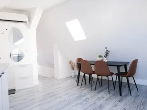 Prodej bytu 2+kk, Praha - Nové Město, Školská, 32 m2