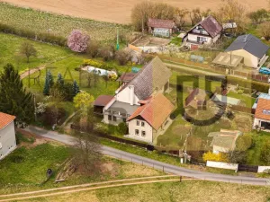 Prodej rodinného domu, Lhotka, 184 m2