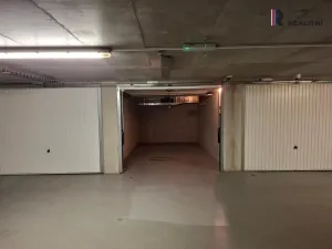 Pronájem garáže, Praha - Stodůlky, Archeologická, 16 m2