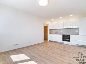 Pronájem bytu 2+kk, Ostrava - Moravská Ostrava, Varenská, 36 m2