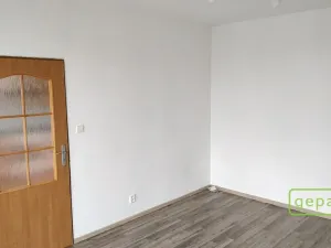Pronájem bytu 1+1, České Budějovice, J. Opletala, 37 m2
