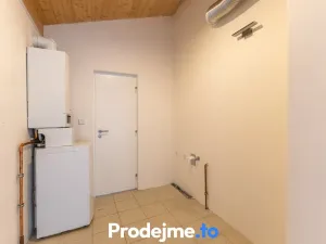 Prodej rodinného domu, Praha - Kobylisy, Třeboradická, 150 m2
