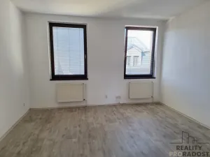 Pronájem bytu 1+1, Děčín, Horská, 38 m2