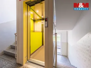 Prodej bytu 2+1, Chomutov, Skalková, 61 m2