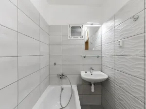 Pronájem bytu 1+kk, Praha - Vinohrady, náměstí Jiřího z Lobkovic, 29 m2