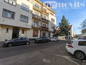 Pronájem obchodního prostoru, Pardubice, Za Pasáží, 73 m2