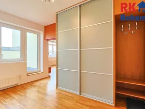 Pronájem bytu 2+1, Praha - Zbraslav, Jaromíra Vejvody, 75 m2