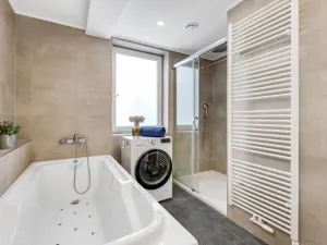 Prodej vícegeneračního domu, Praha - Horní Počernice, Čechurova, 365 m2