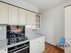 Prodej bytu 2+1, Praha - Malešice, Káranská, 53 m2