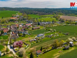 Prodej pozemku pro bydlení, Týn nad Vltavou - Hněvkovice na levém břehu Vltavy, 1869 m2