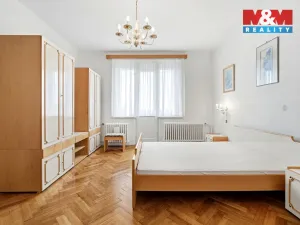 Prodej rodinného domu, Dobrovice, Komenského, 431 m2