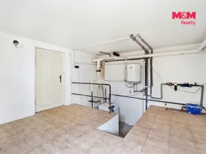 Prodej rodinného domu, Dobrovice, Komenského, 431 m2