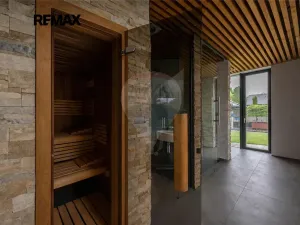 Prodej ubytování, Příbor, Masarykova, 860 m2