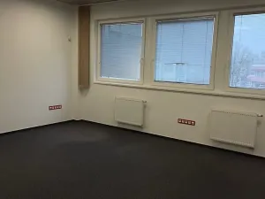 Pronájem kanceláře, Pardubice, Bělehradská, 32 m2