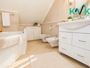 Prodej rodinného domu, Karlovy Vary, K Letišti, 250 m2