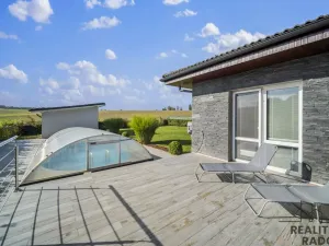 Prodej rodinného domu, Choltice, 200 m2