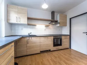 Prodej bytu 3+1, Mořina, 79 m2