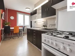 Prodej bytu 3+1, Říčany, Komenského náměstí, 64 m2