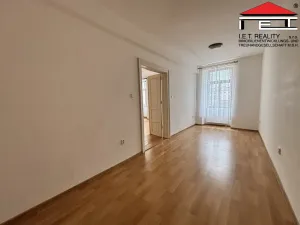 Pronájem bytu 2+1, Frýdek-Místek, Zámecké nám., 89 m2