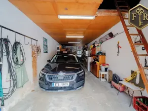 Prodej rodinného domu, Petrovice, 246 m2