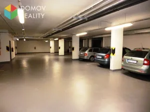 Pronájem garážového stání, Beroun - Beroun-Město, V Zahradách, 12 m2