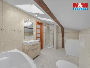 Prodej rodinného domu, Sulice - Želivec, Hlavní, 374 m2