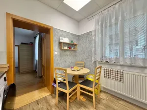 Prodej bytu 2+1, Krnov - Pod Cvilínem, Zeyerova, 60 m2
