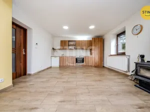 Prodej rodinného domu, Bystřice, 220 m2