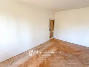 Prodej bytu 2+1, Znojmo, Pražská sídl., 52 m2