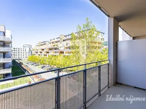 Pronájem bytu 1+kk, Praha - Vysočany, Poděbradská, 35 m2