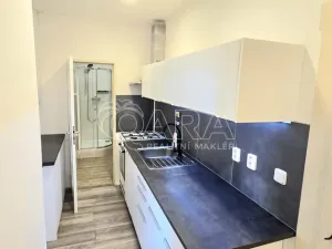 Pronájem bytu 1+1, Praha - Vršovice, Ruská, 38 m2