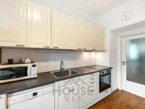 Prodej bytu 2+kk, Praha - Žižkov, Jeseniova, 46 m2