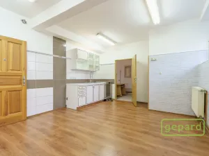Prodej obchodního prostoru, Karlovy Vary, Rohová, 112 m2