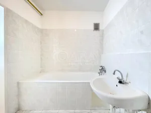 Prodej bytu 3+1, Horoměřice, J. K. Tyla, 95 m2