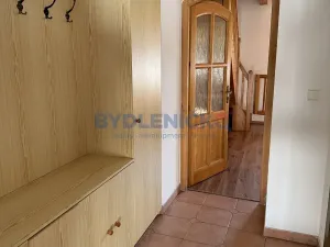 Pronájem vícegeneračního domu, Slavče, 333 m2