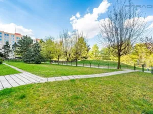 Pronájem bytu 2+kk, Praha - Hlubočepy, Lamačova, 32 m2