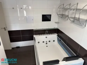 Prodej bytu 4+kk, Praha - Lochkov, K Lahovské, 99 m2