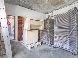 Prodej obchodního prostoru, Kolín, Roháčova, 340 m2