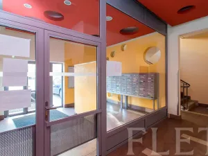 Pronájem bytu 2+kk, Praha - Vysočany, Pod Harfou, 48 m2