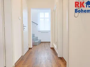 Pronájem bytu 4+1, Praha - Žižkov, Na Jarově, 122 m2