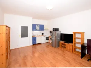 Pronájem bytu 1+kk, Hostivice, Školská, 29 m2