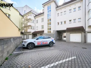 Prodej bytu 2+kk, Hradec Králové - Kukleny, Pardubická, 51 m2