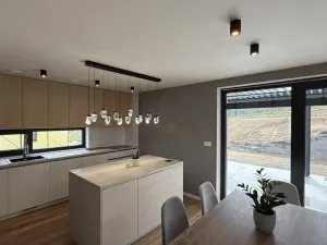 Prodej rodinného domu, Panenské Břežany, Nad Svatou Annou, 184 m2