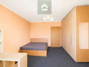 Prodej bytu 3+1, Plzeň - Lobzy, Dlouhá, 76 m2