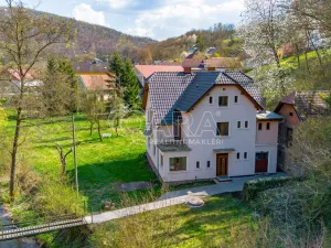 Prodej bytu 4+1, Beroun - Beroun-Hostim, Ke Svatému Jánu, 182 m2