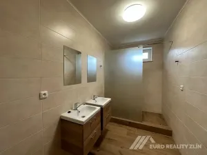 Pronájem rodinného domu, Zádveřice-Raková, 230 m2