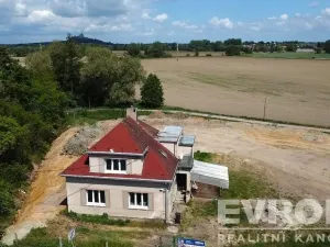 Prodej rodinného domu, Sezemice - Počaply, 150 m2